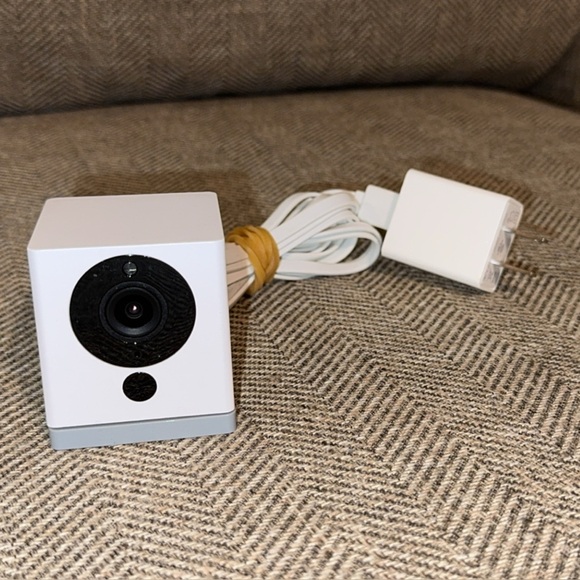 Sale BUNDLE WYZE Security Camera Surveillance Set of 2 Wyze Cam 2/Wyze Pan Cam - Picture 3 of 6